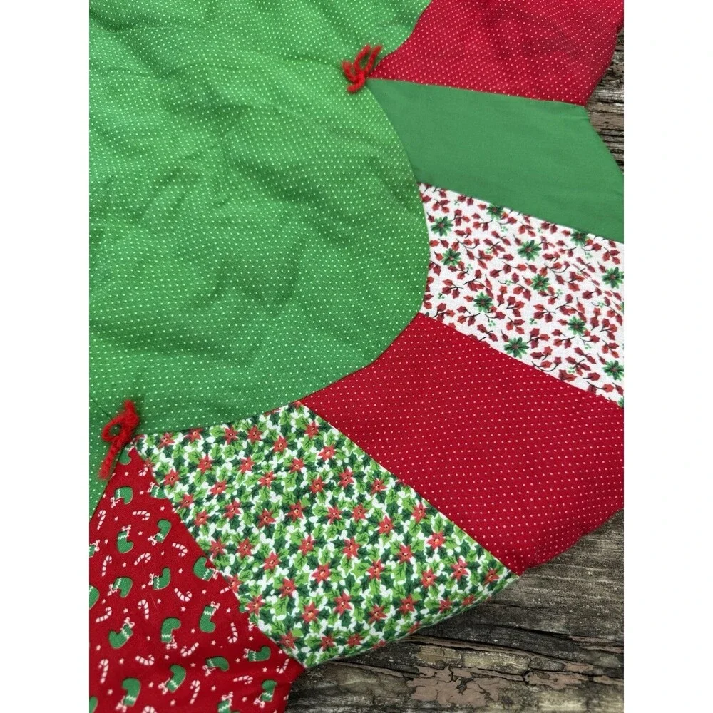 Handmade Christmas Patchwork Quilted Festive Red Green Tree Skirt 43”